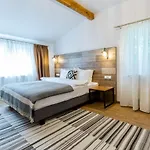Drachenhaus Urban Guest house Brasov