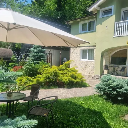 Drachenhaus Urban Πανσιόν Μπρασόβ