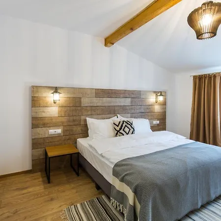 Konukevi Drachenhaus Urban 3*