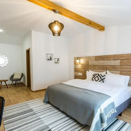 Konukevi Drachenhaus Urban Braşov